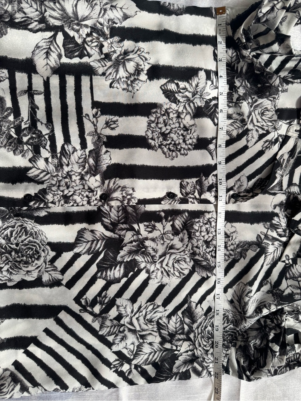 H&M Floral Stripe Mixed Print Button Down Blouse Black & White Size S EUC - Picture 7 of 12